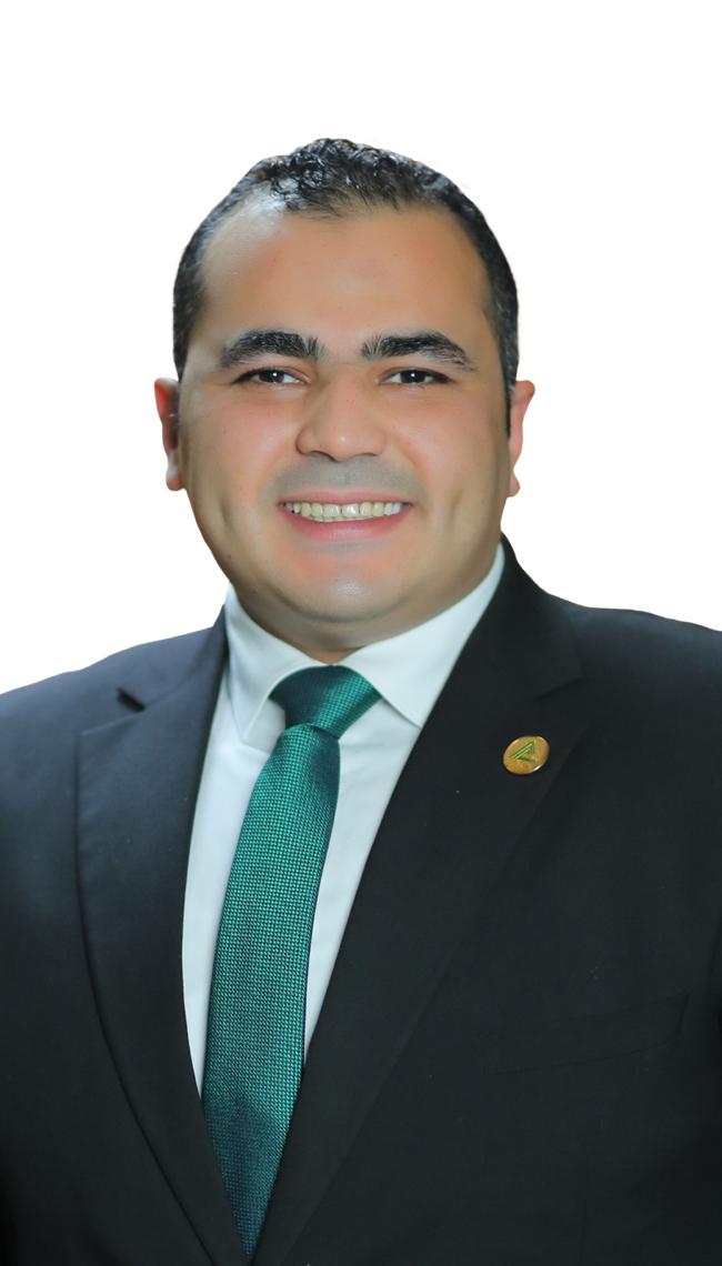 أحمد بدرالدين عاطف قطب موسي